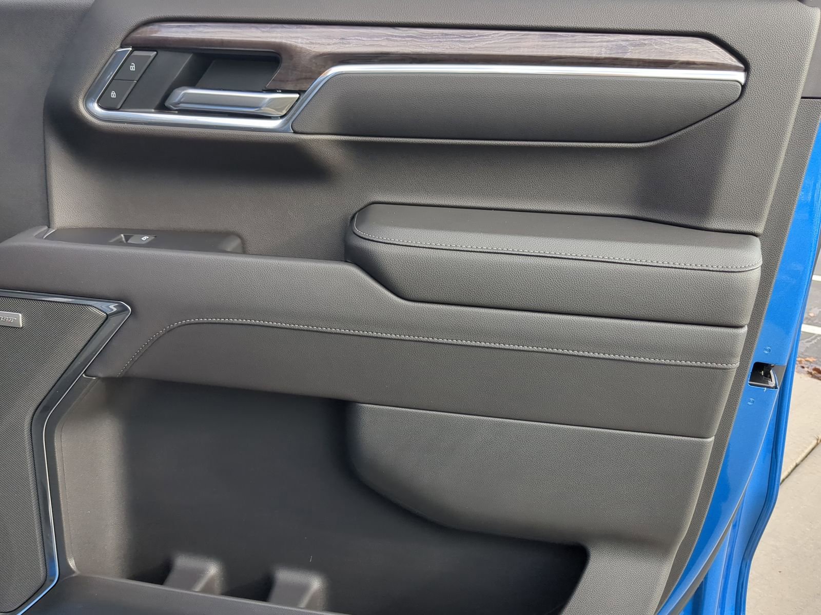 Used 2022 Chevrolet Silverado 1500 LTZ w/ LTZ Premium Package image 29