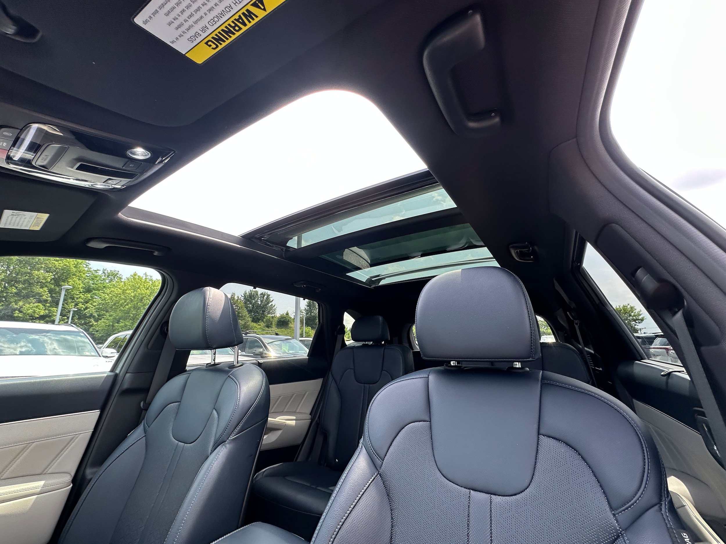 Used 2023 Kia Sorento SX Prestige w/ Panoramic Sunroof Package AWD/4WD image 41