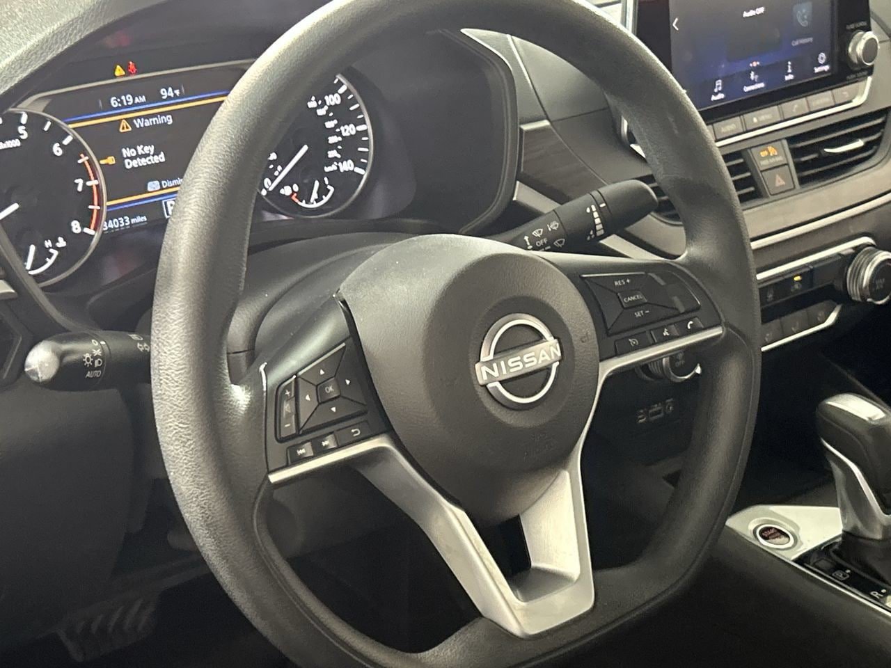 Used 2025 Nissan Altima 2.5 SV FWD image 13