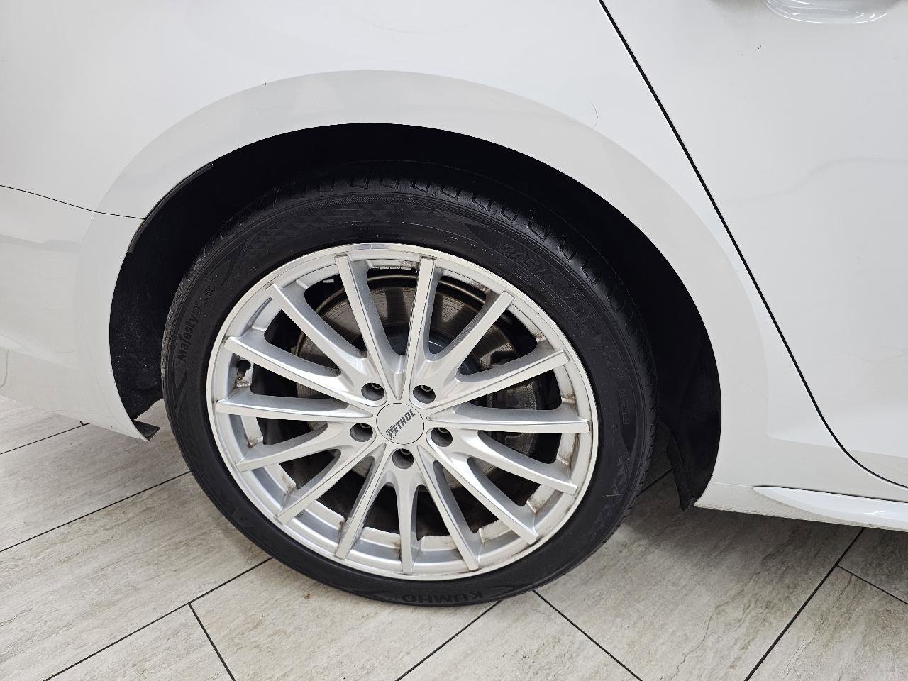 Used 2017 Audi A4 2.0T Premium Plus w/ Premium Plus Package image 38