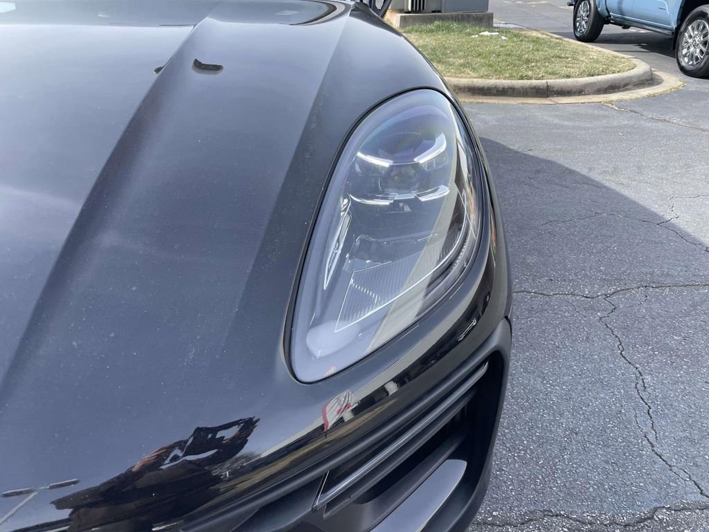 Used 2022 Porsche Macan S image 12