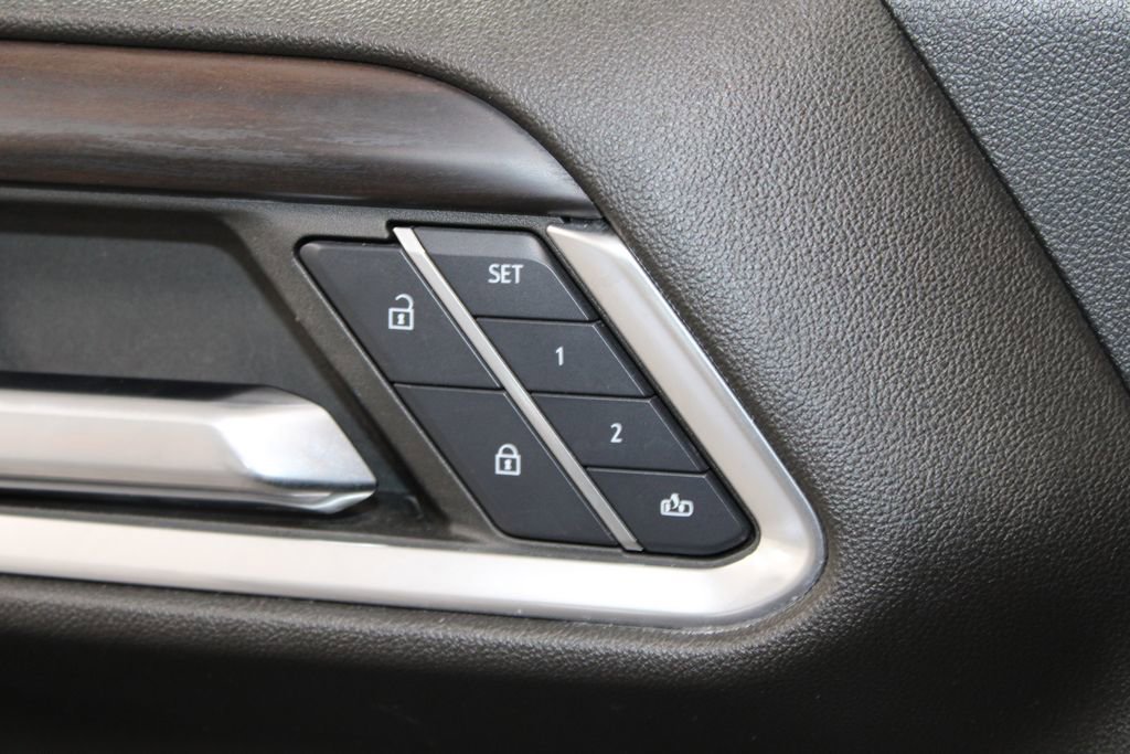 Used 2024 GMC Sierra 1500 SLT AWD/4WD image 43