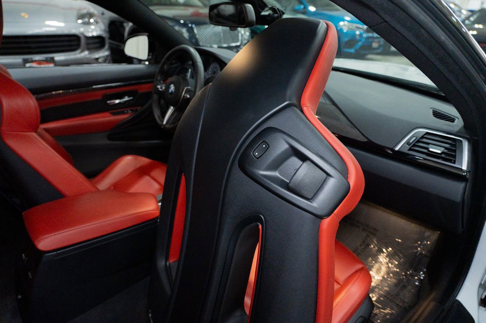 Used 2018 BMW M4 Coupe RWD image 35