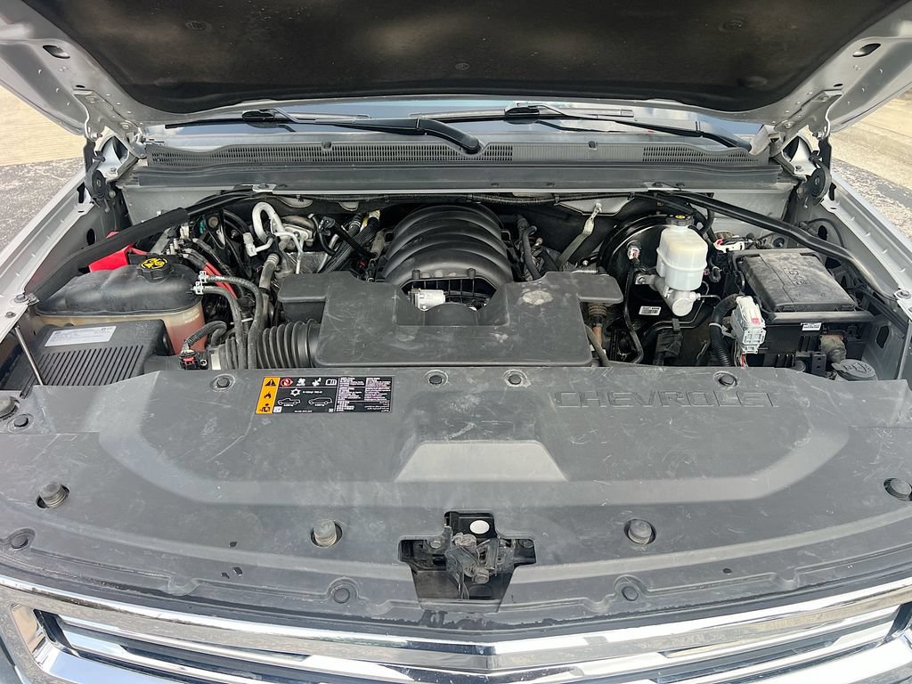 Used 2019 Chevrolet Suburban Premier AWD/4WD image 34