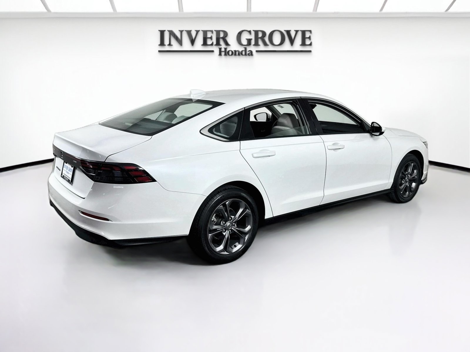 Used 2023 Honda Accord EX image 5