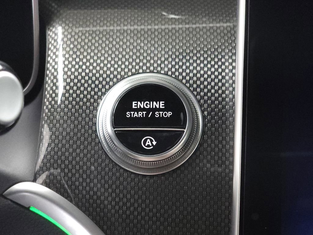 Used 2024 Mercedes-Benz GLC 43 AMG 4MATIC image 16