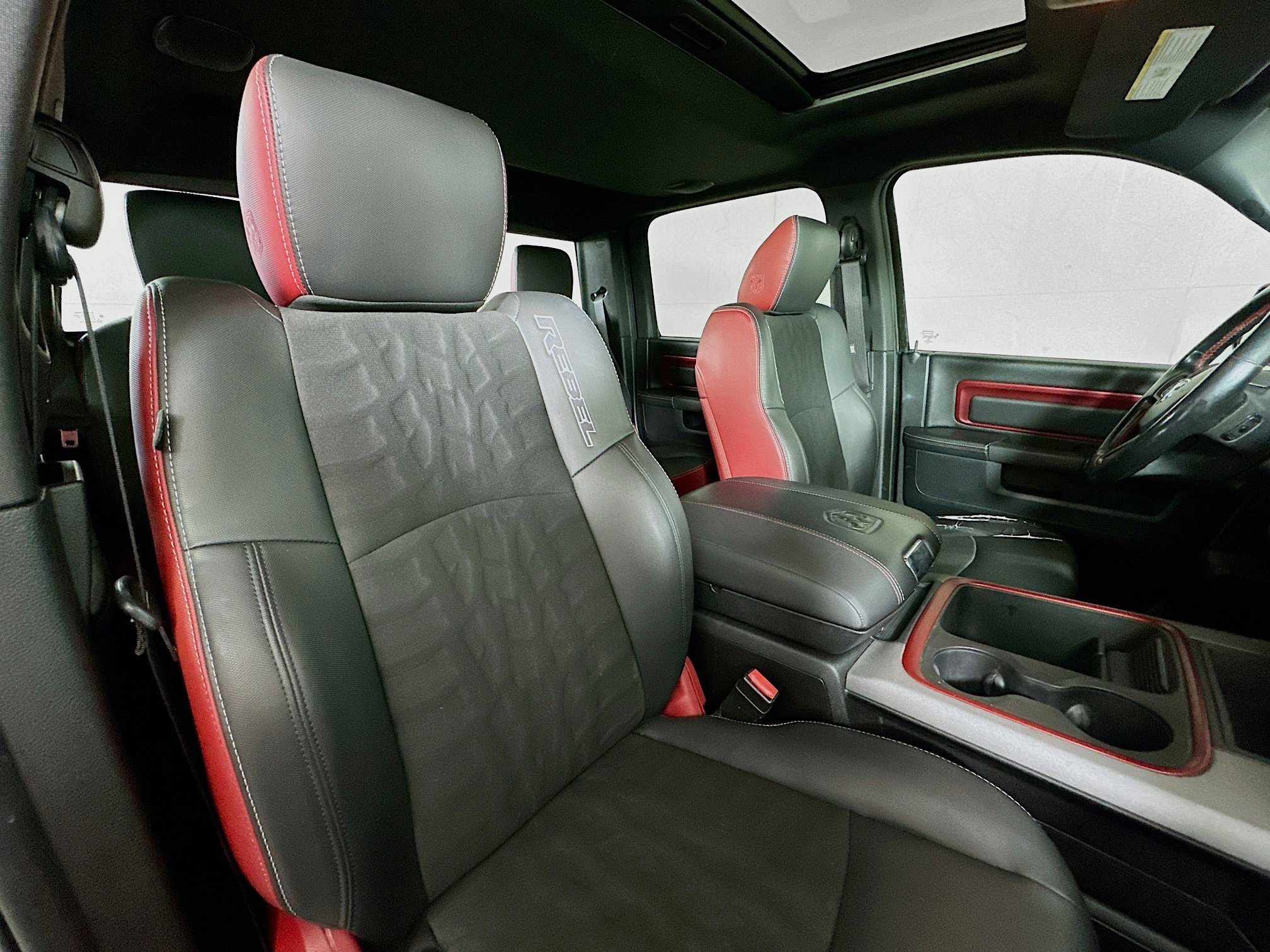 Used 2015 RAM 1500 Rebel w/ Luxury Group image 27