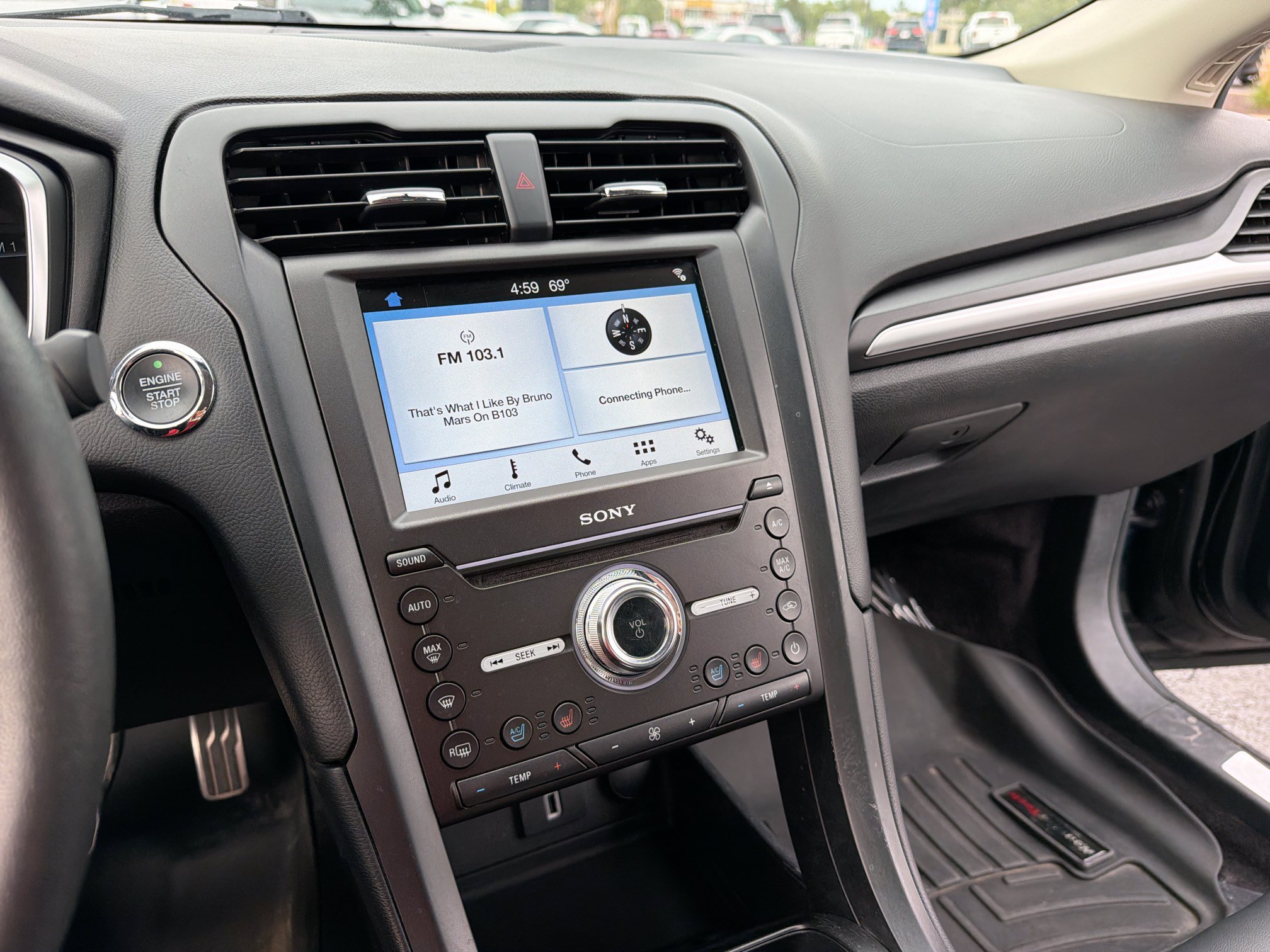 Used 2017 Ford Fusion Titanium FWD image 15