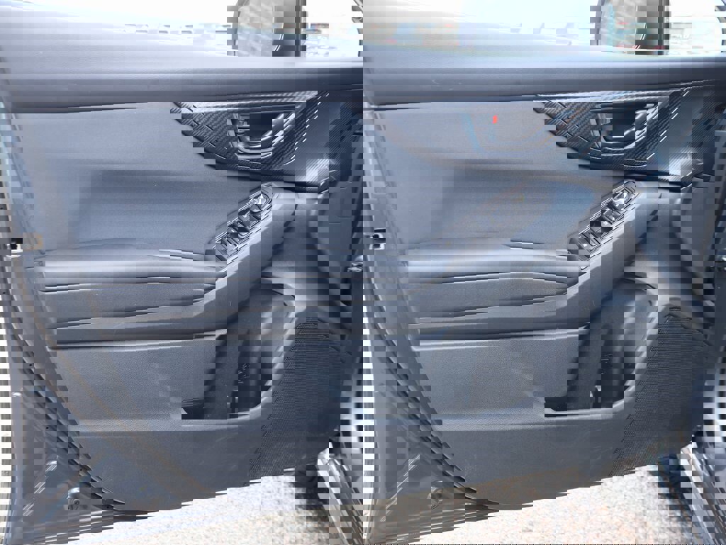 Used 2021 Subaru Crosstrek 2.0i Premium image 21