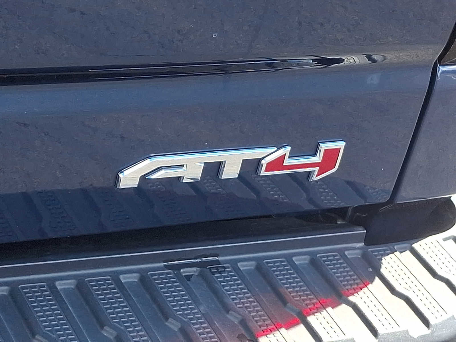 Used 2020 GMC Sierra 1500 AT4 w/ AT4 Premium Package image 32