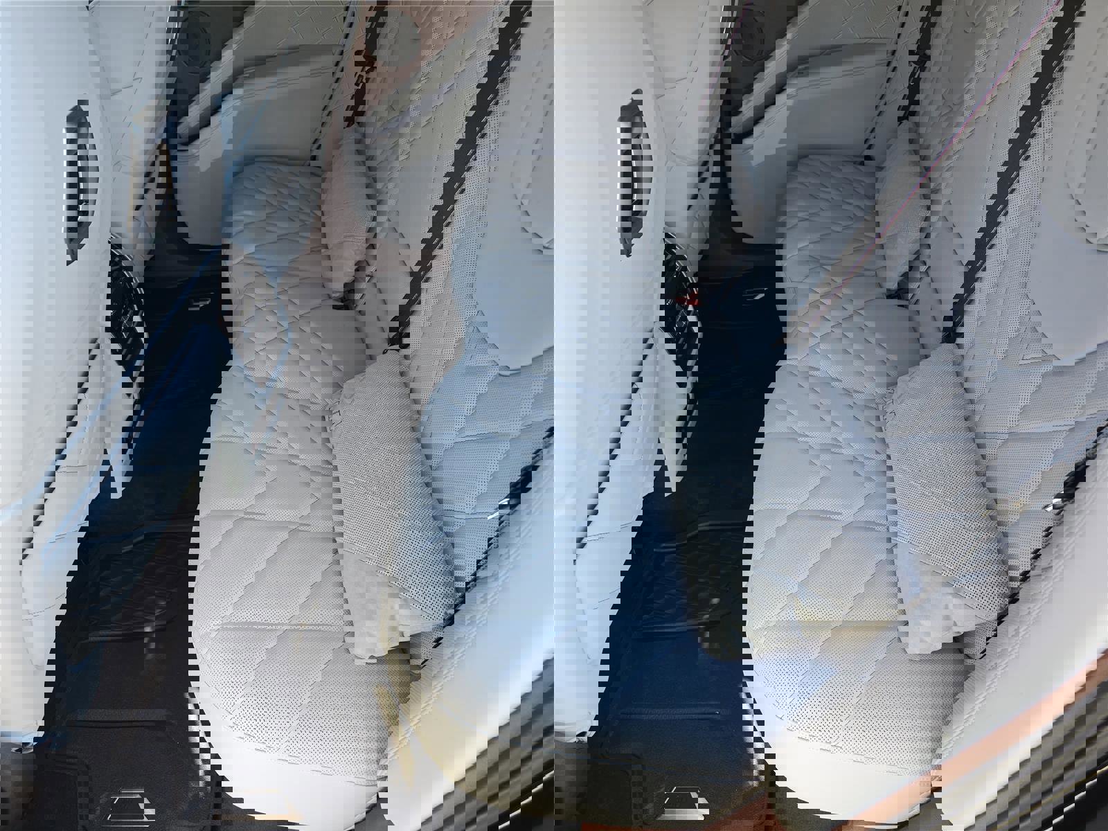 Used 2023 BMW XM image 14