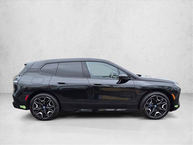 Used 2024 BMW iX xDrive50 w/ Sport Package AWD/4WD image 4