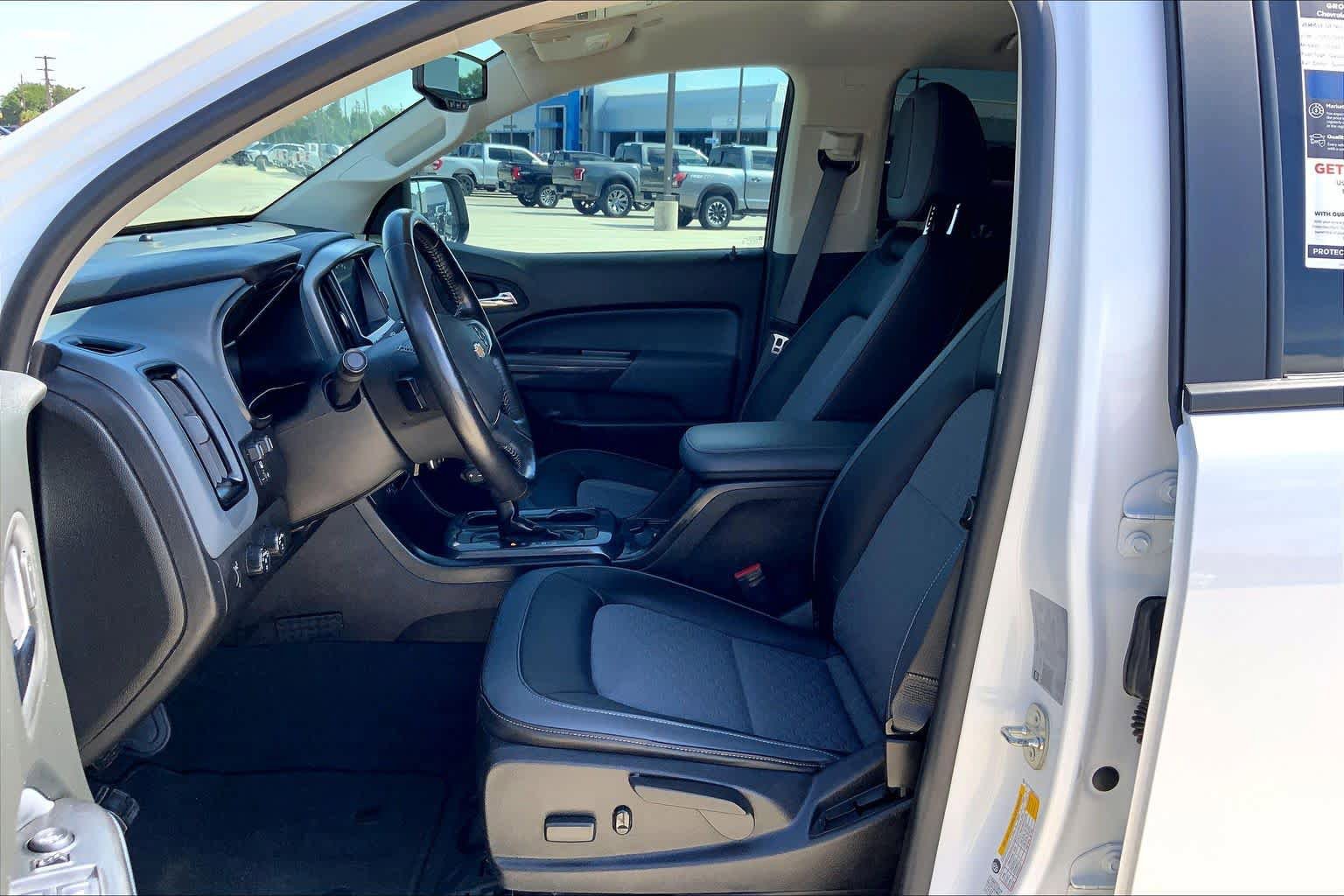 Used 2021 Chevrolet Colorado Z71 AWD/4WD image 8