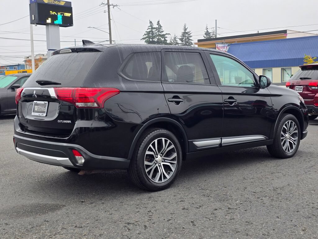Used 2018 Mitsubishi Outlander ES FWD image 6
