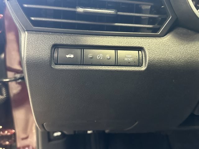 Used 2024 Nissan Altima 2.5 SV AWD/4WD image 21