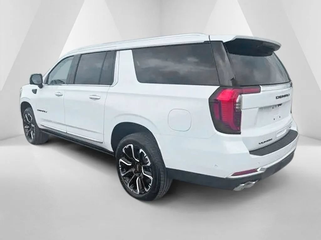 New 2026 GMC Yukon XL Denali w/ Sun & Power Step Package AWD/4WD image 5