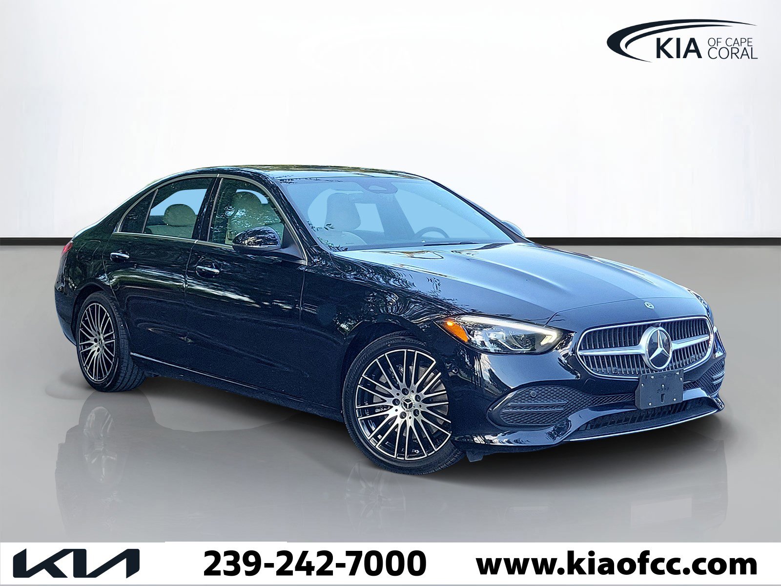 Used 2022 Mercedes-Benz C 300 4MATIC Sedan image 1
