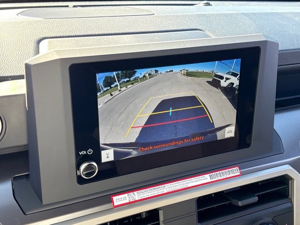 Certified 2025 Toyota Tacoma SR5 AWD/4WD image 13