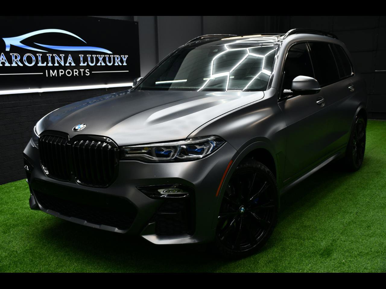 Used 2022 BMW X7 M50i w/ Executive Package image 1
