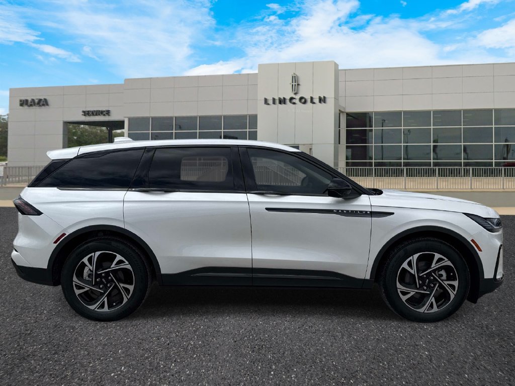 New 2026 Lincoln Nautilus Premier w/ Equipment Group 102A AWD/4WD image 2