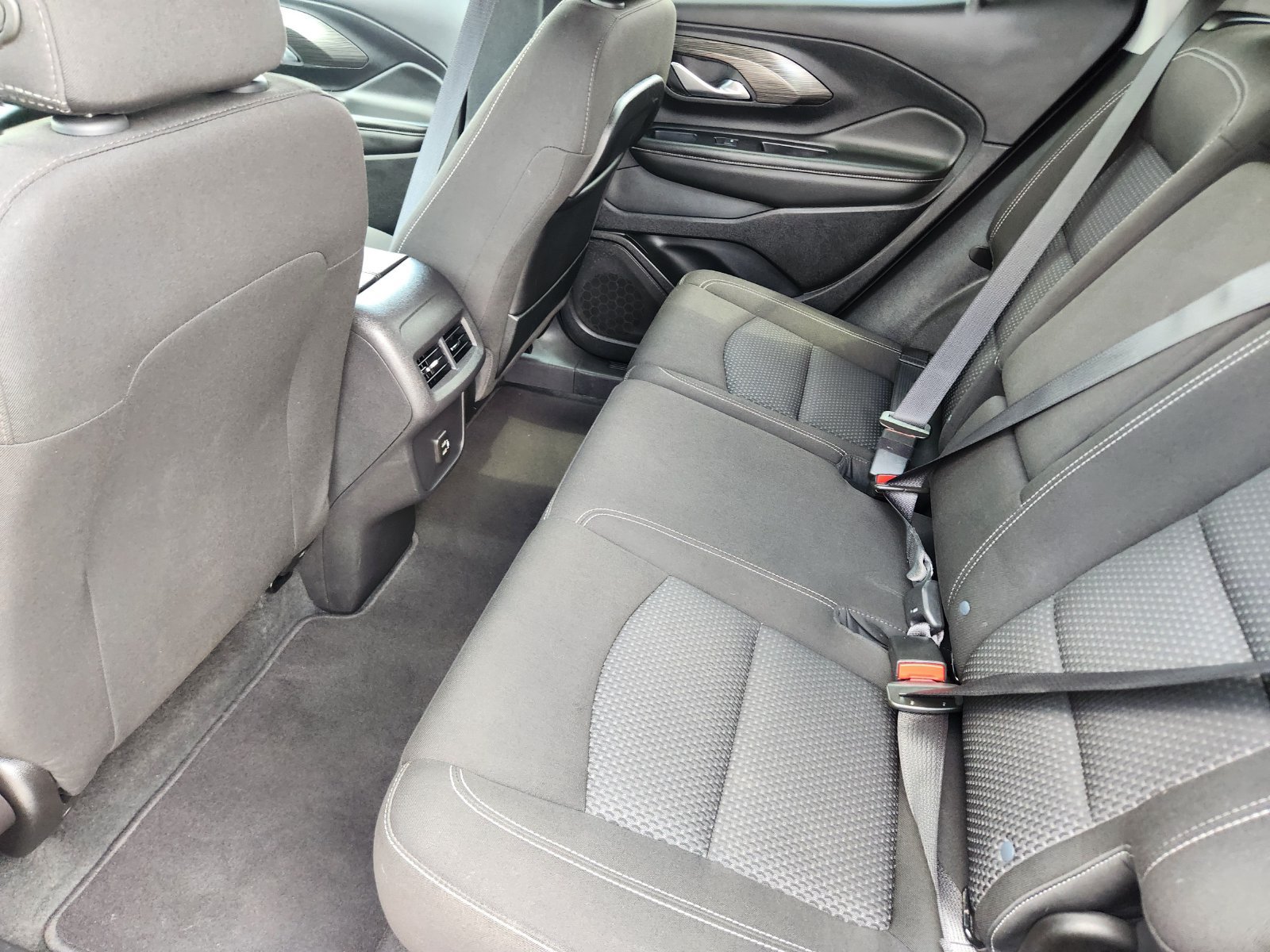 Used 2024 GMC Terrain SLE AWD/4WD image 34