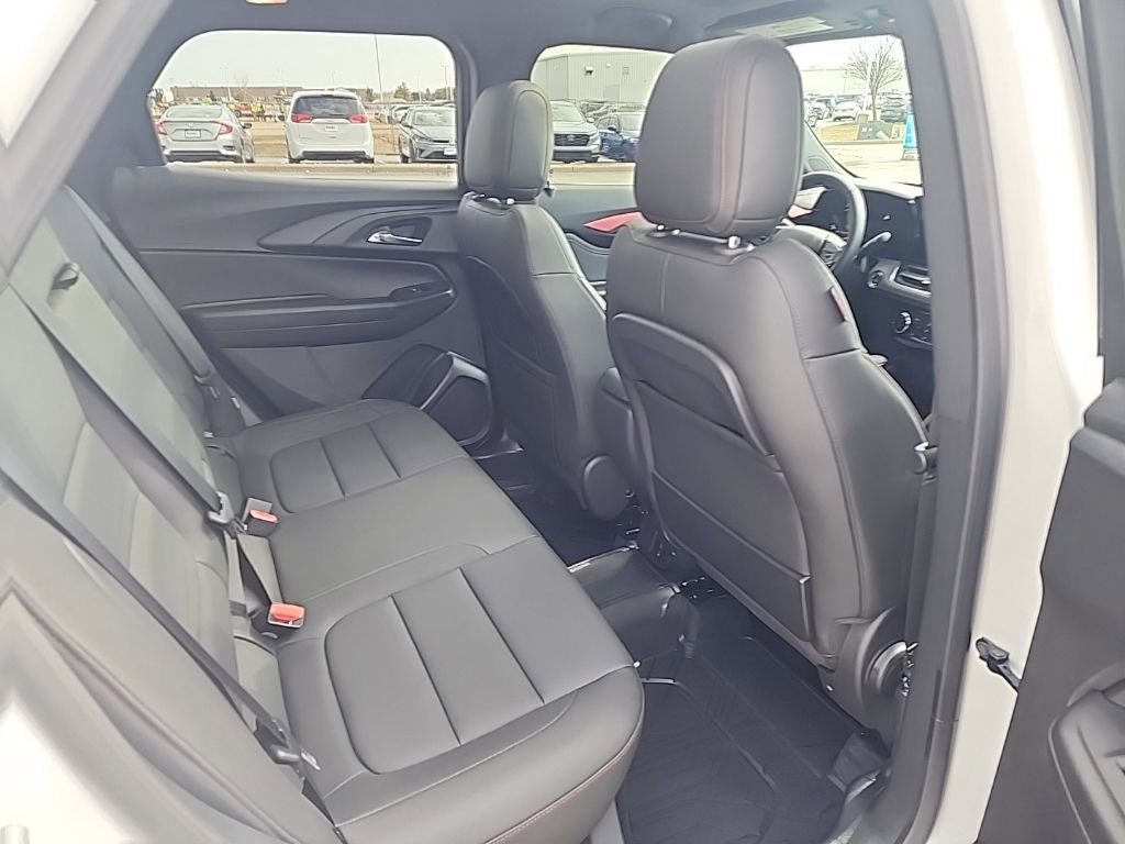 Used 2025 Chevrolet TrailBlazer RS w/ Convenience Package image 31
