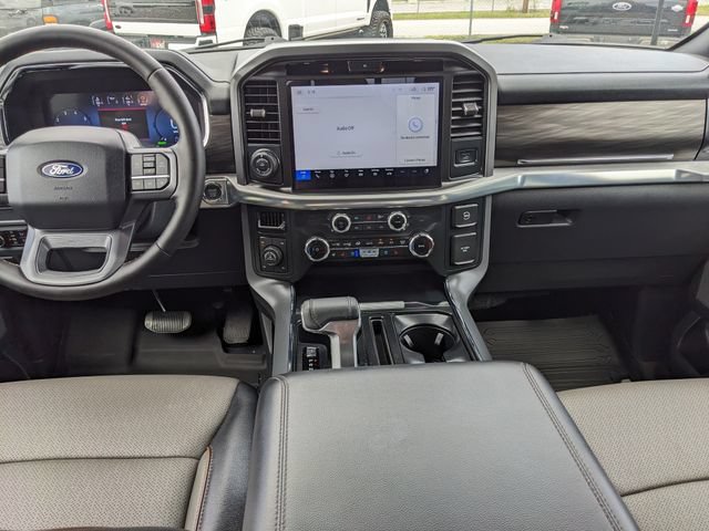 Used 2025 Ford F150 Lariat w/ Equipment Group 501A Mid AWD/4WD image 17