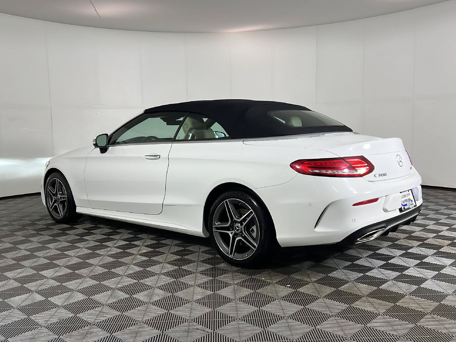 Used 2020 Mercedes-Benz C 300 4MATIC Cabriolet image 9