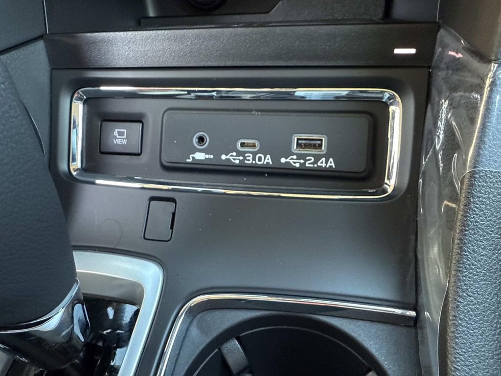 New 2025 Subaru Ascent Limited image 31