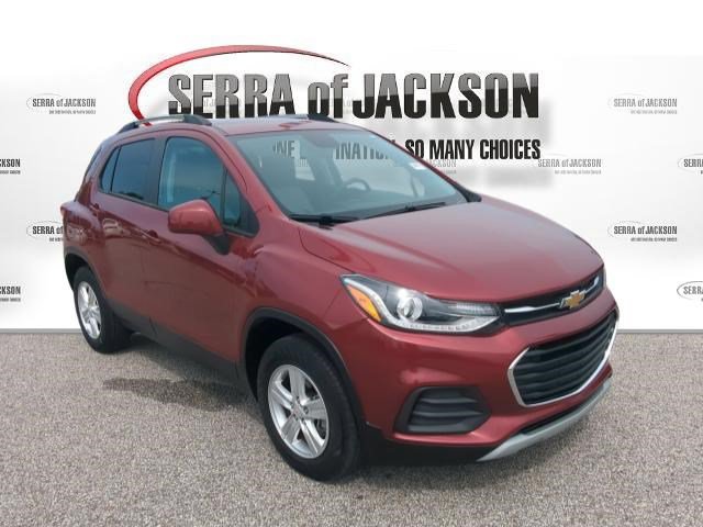 Used 2022 Chevrolet Trax LT w/ LT Convenience Package AWD/4WD image 2
