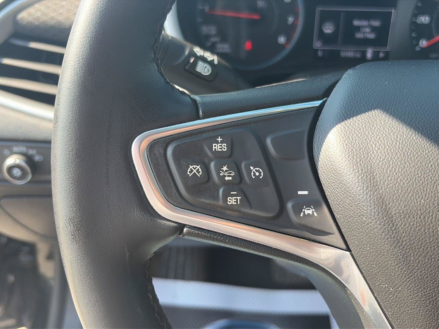 Used 2023 Chevrolet Malibu RS FWD image 17