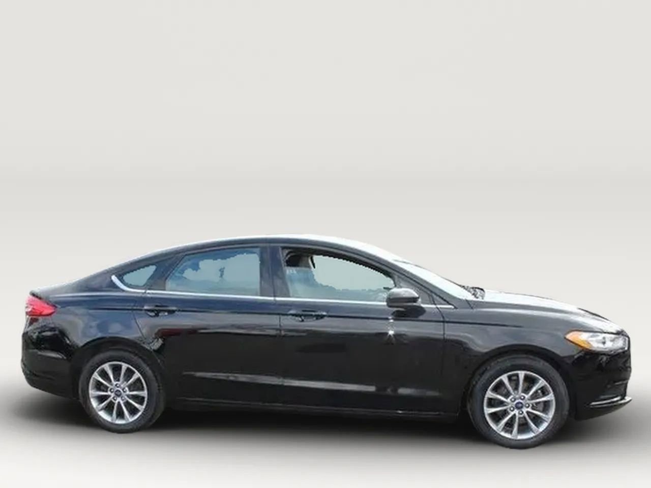 Used 2017 Ford Fusion SE w/ Fusion SE Technology Package