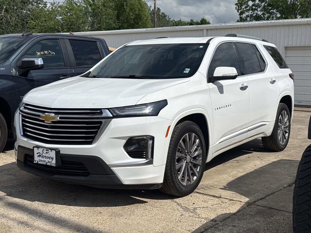 Used 2023 Chevrolet Traverse Premier AWD/4WD image 3