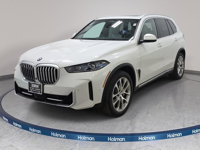 Used 2024 BMW X5 xDrive40i w/ Premium Package image 1