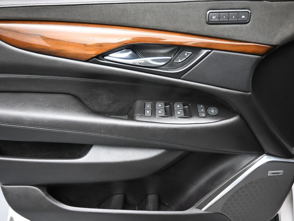 Used 2019 Cadillac Escalade ESV Premium Luxury AWD/4WD image 10