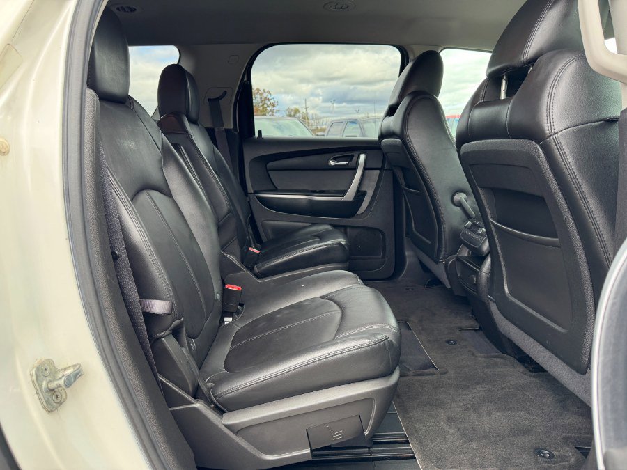 Used 2011 GMC Acadia SLT image 19