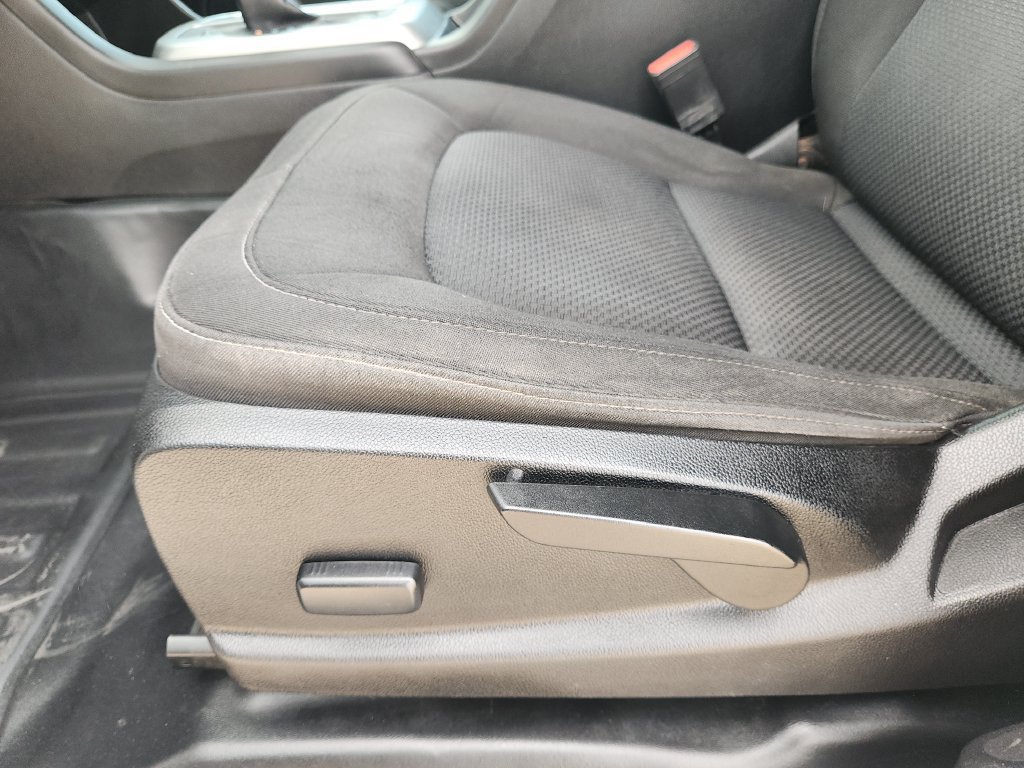 Used 2022 Chevrolet Colorado LT w/ Fleet Safety Package RWD image 23
