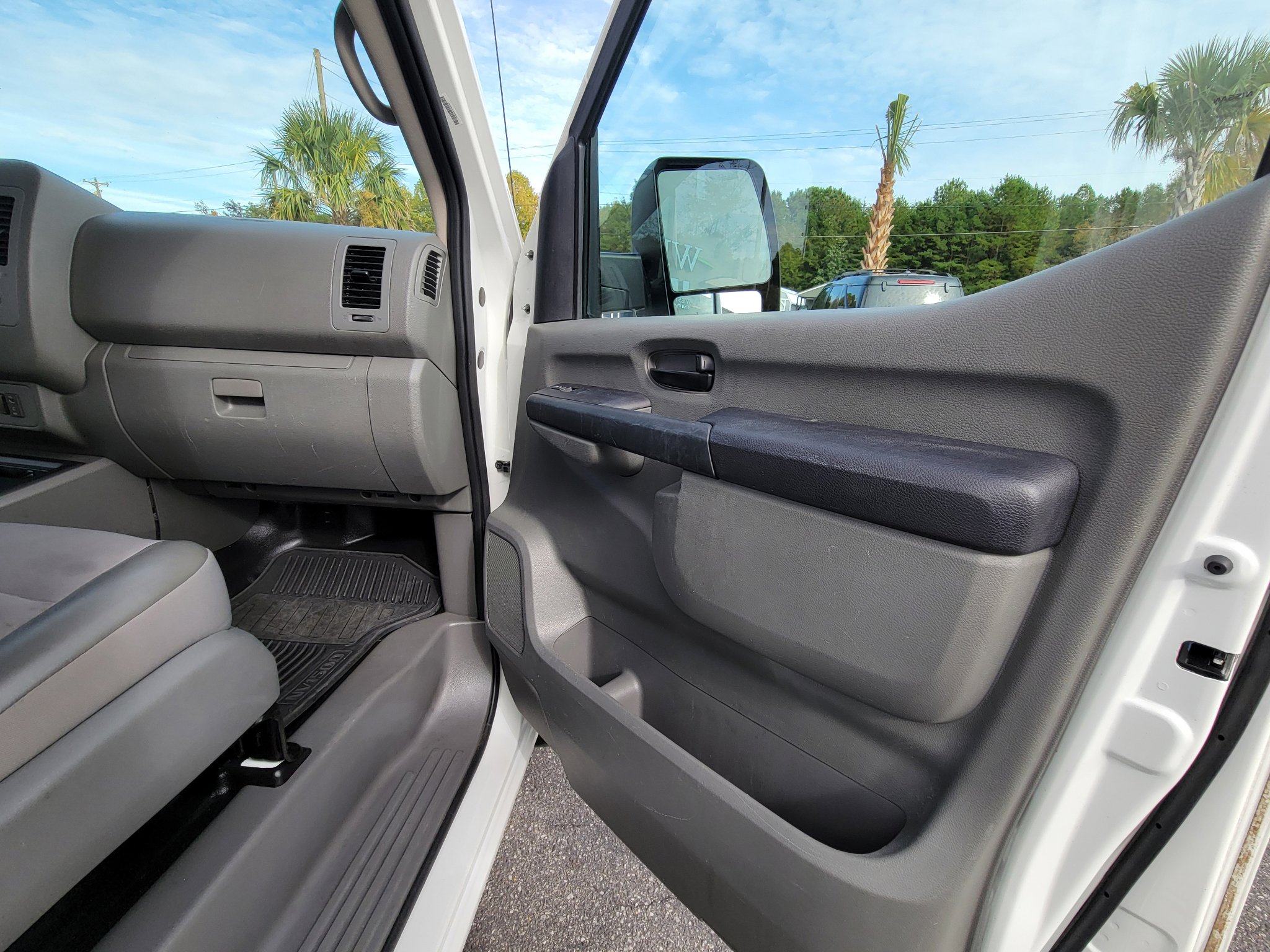 Used 2020 Nissan NV 1500 SV image 41