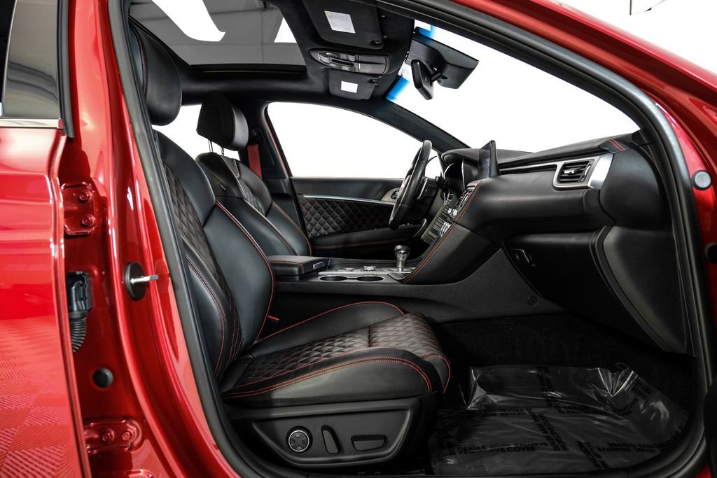 Used 2022 Genesis G70 3.3T w/ Sport Prestige Package image 39