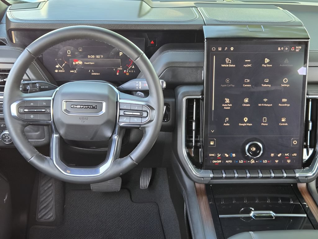 Used 2025 GMC Yukon Denali AWD/4WD image 24