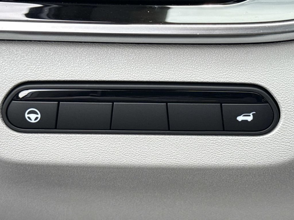 New 2027 INFINITI QX60 Luxe w/ Cargo Package AWD/4WD image 13