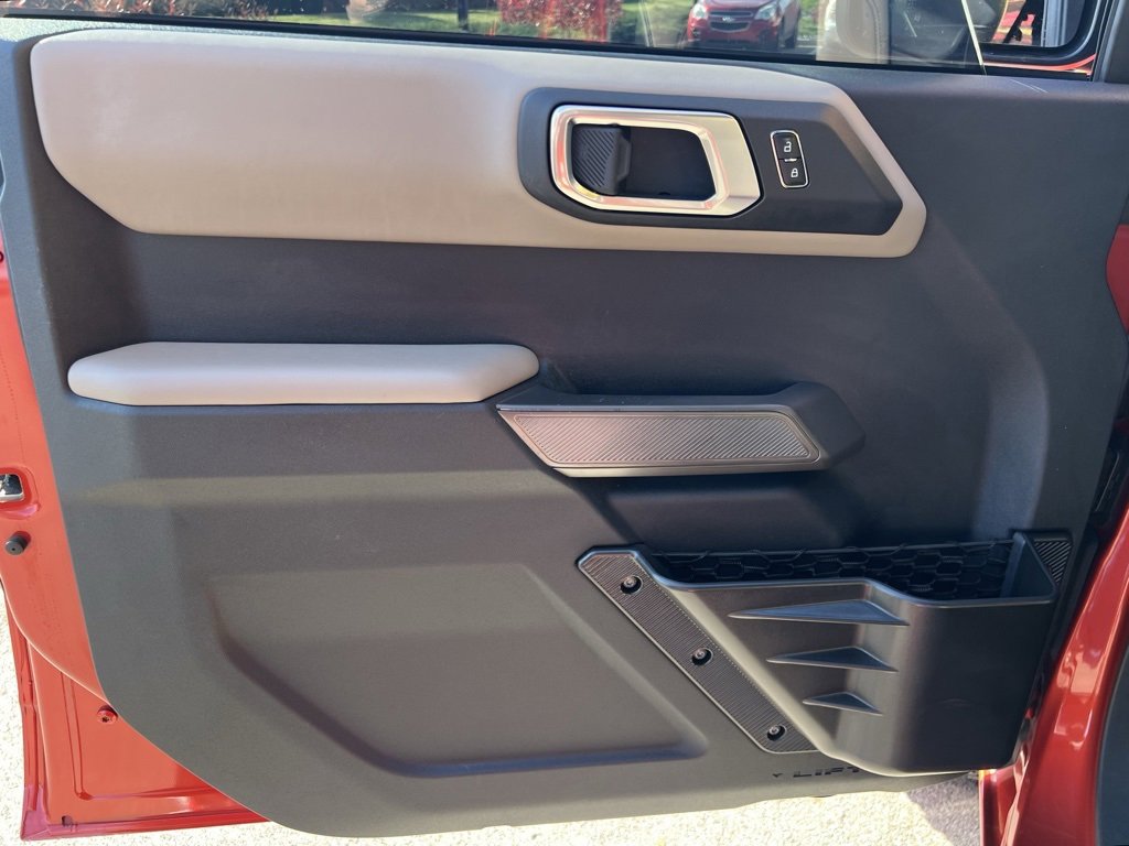 Used 2023 Ford Bronco Wildtrak image 48