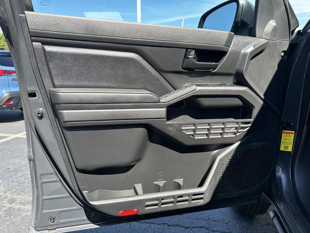 Used 2024 Toyota Tacoma SR5 AWD/4WD image 19