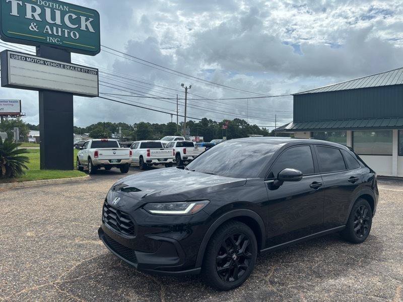 Used 2023 Honda HR-V Sport image 1
