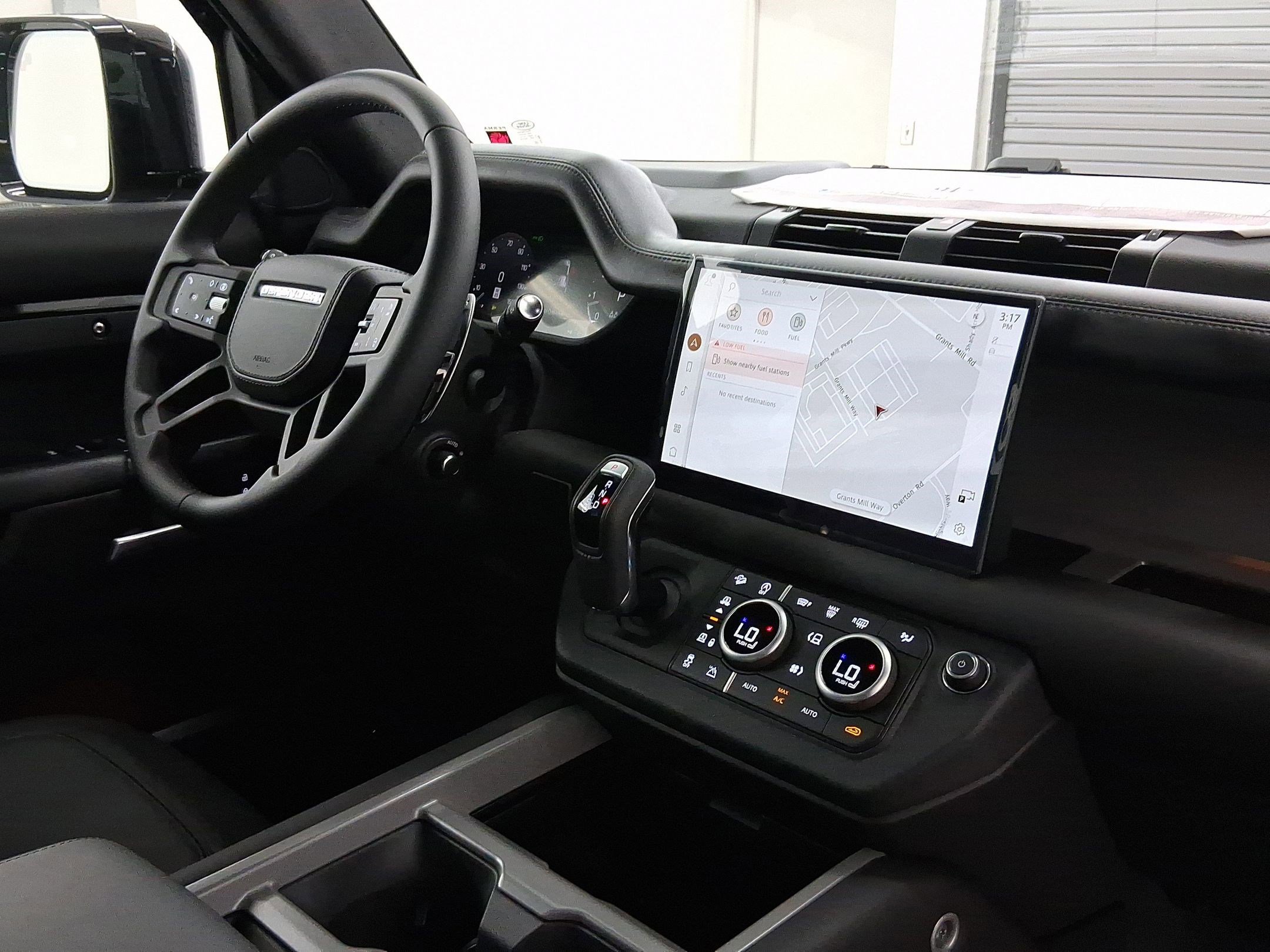 New 2025 Land Rover Defender 110 V8 image 21