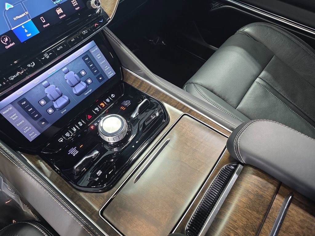 Used 2022 Jeep Grand Wagoneer Series I AWD/4WD image 29