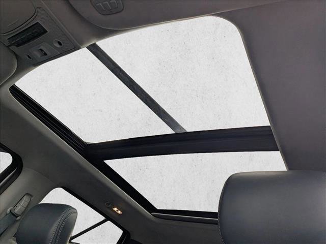 Used 2022 Ford F350 Limited image 17