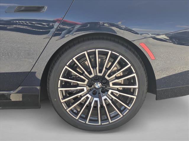 New 2026 BMW 750e xDrive image 12