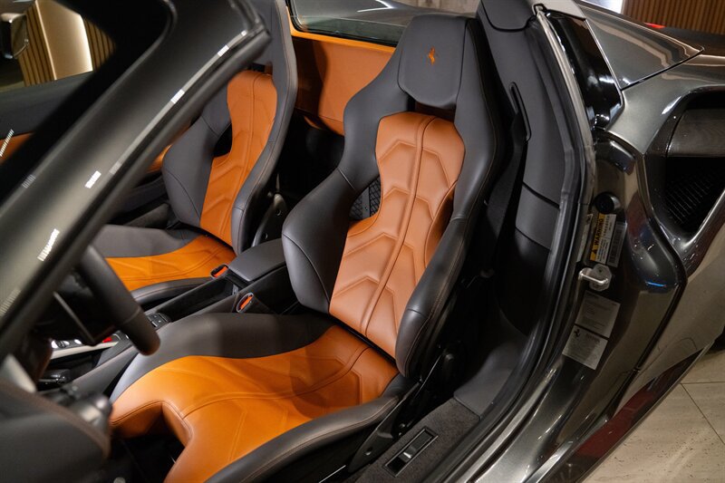 Used 2018 Ferrari 488 Spider RWD image 19