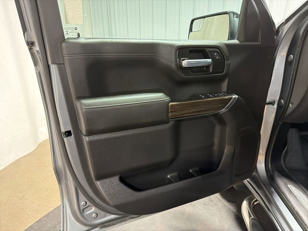 Used 2021 Chevrolet Silverado 1500 RST image 4